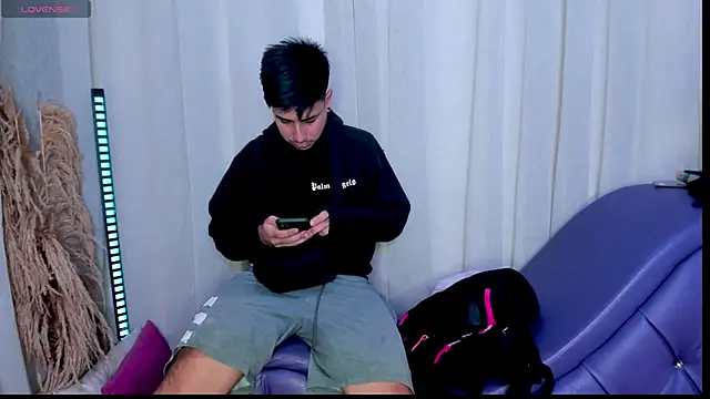 Yourslust  online show from November 2025 07:41:02 PM