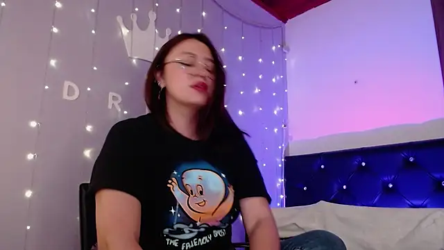 sweet valery21 online show from December 2024 01:54:01 AM
