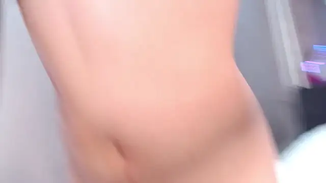 lilianbee online show from April 2026 06:19:01 AM