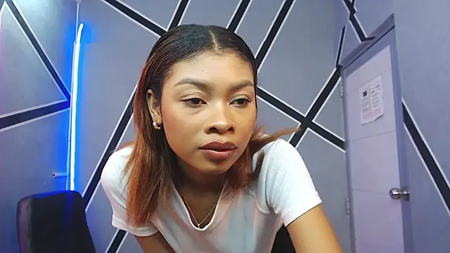Snapshot of Perla_prg chatting on December 2024 08:05:02 PM Perla prg online show from December 2024 08:05:02 PM