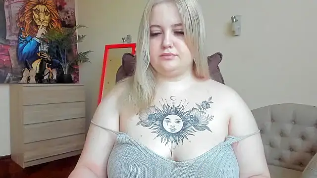 Snapshot of Doliss chatting on October 2025 06:10:02 AM Doliss online show from October 2025 06:10:02 AM