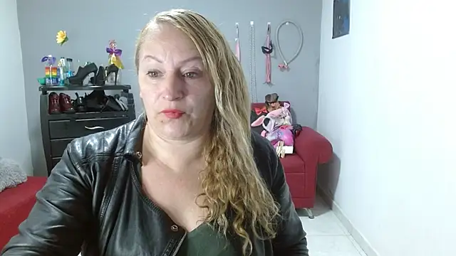 emperabigbootybigass online show from February 2025 12:14:02 PM