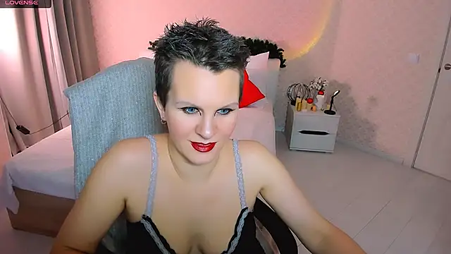 Louisa Bay online show from January 2026 03:48:02 PM