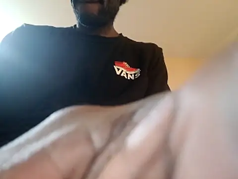 DevinToore online show from October 2025 05:30:01 AM