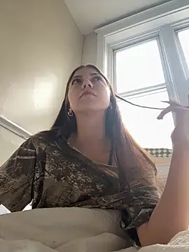 emilycoco online show from April 2026 08:28:02 PM