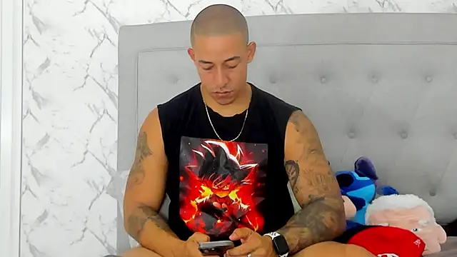 luigiferrara online show from September 2025 09:04:02 PM