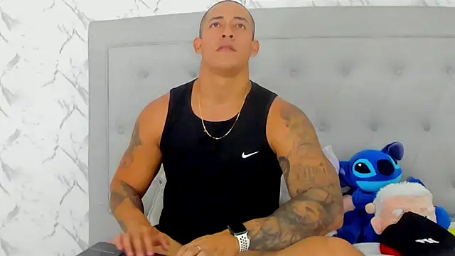 luigiferrara online show from September 2025 08:30:02 PM