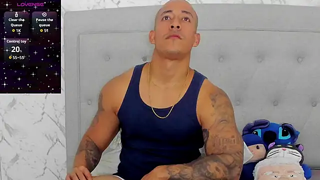 luigiferrara online show from March 2026 09:49:02 PM