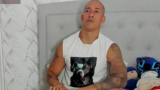 Snapshot of luigiferrara chatting on May 2026 09:43:01 PM luigiferrara online show from May 2026 09:43:01 PM