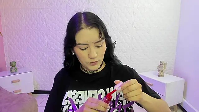 Violetaa diazz online show from December 2025 09:12:02 PM