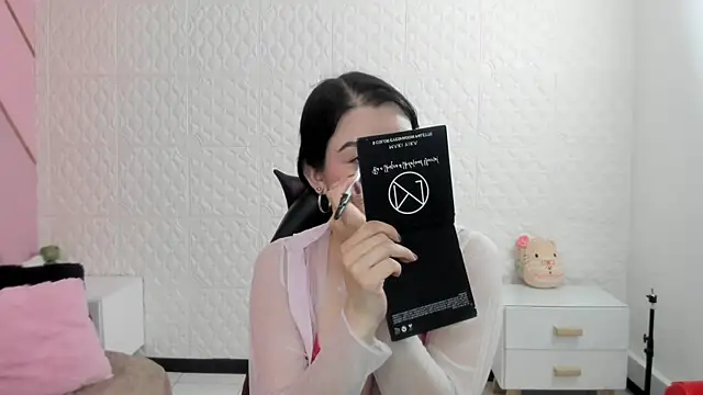 Violetaa diazz online show from May 2026 09:13:01 PM
