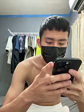 Snapshot of Benson18y chatting on December 2024 08:29:01 AM Benson18y online show from December 2024 08:29:01 AM
