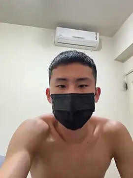 Snapshot of Benson18y chatting on January 2025 06:04:02 PM Benson18y online show from January 2025 06:04:02 PM