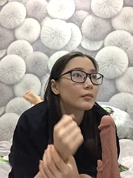 Snapshot of Milka23 chatting on February 2025 03:10:02 PM Milka23 online show from February 2025 03:10:02 PM