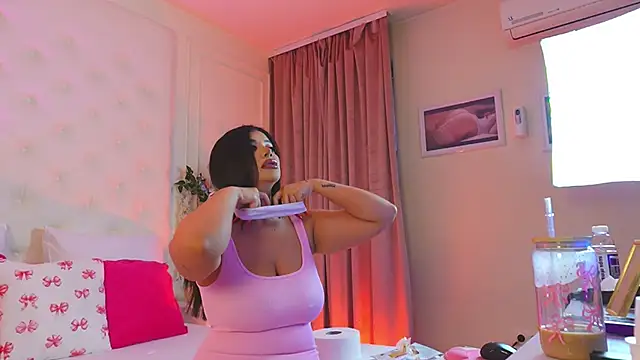 Amberseyes online show from March 2026 11:32:01 AM