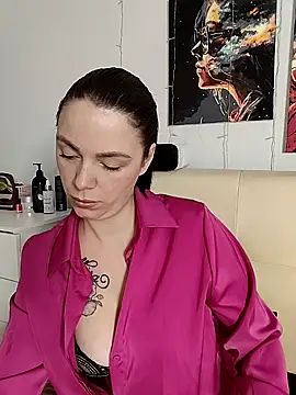 Lola Hale online show from December 2024 06:28:01 PM