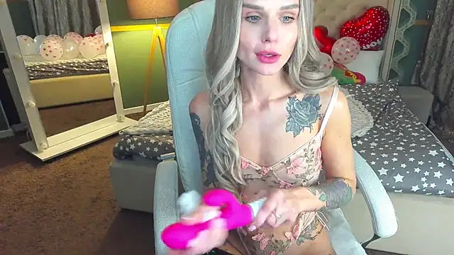 KiraGrayy online show from February 2025 04:46:01 PM