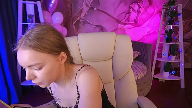 EmilySunshineS online show from February 2026 07:15:02 AM