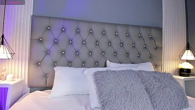 VioletthaRous online show from March 2026 10:37:02 PM