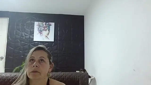 Snapshot of CINTHIA1609 chatting on February 2025 11:10:02 PM CINTHIA1609 online show from February 2025 11:10:02 PM