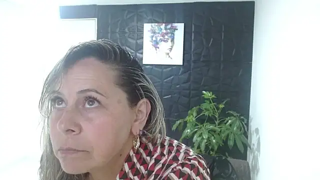 Snapshot of CINTHIA1609 chatting on March 2025 07:44:02 PM CINTHIA1609 online show from March 2025 07:44:02 PM