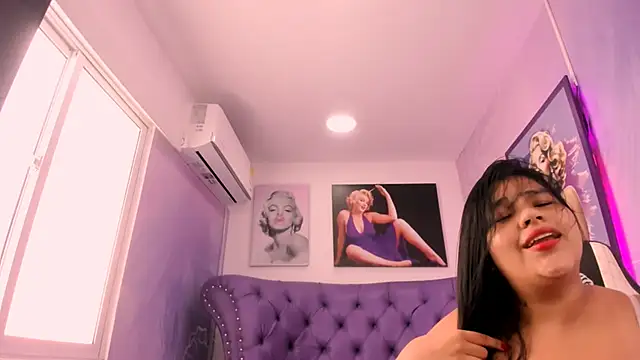 Snapshot of emma__milk_ chatting on March 2025 05:53:02 PM emma milk online show from March 2025 05:53:02 PM