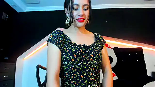 Coral Gibson online show from January 2025 09:21:01 PM