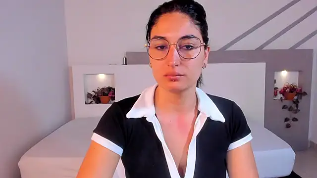 Snapshot of ScarlettWet9 chatting on November 2025 11:33:01 AM ScarlettWet9 online show from November 2025 11:33:01 AM