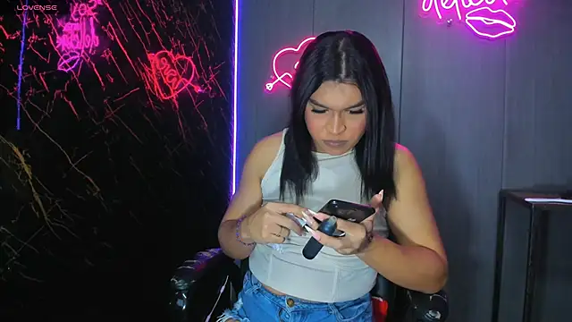 Snapshot of miavalentinaaa chatting on December 2024 01:14:01 AM miavalentinaaa online show from December 2024 01:14:01 AM