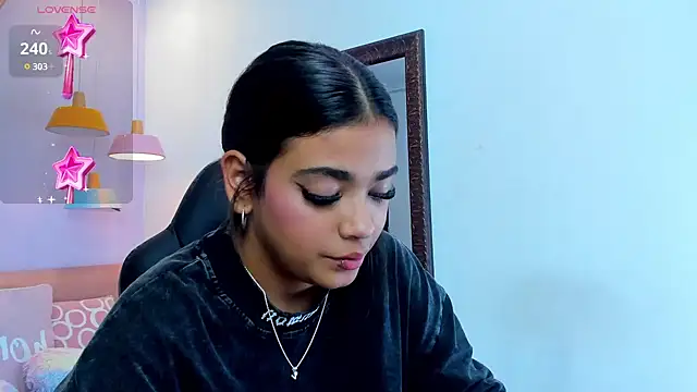 GiaFu online show from December 2024 11:42:01 PM