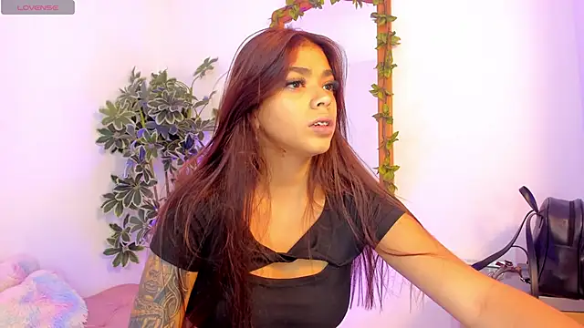 GiaFu online show from November 2025 06:19:02 PM