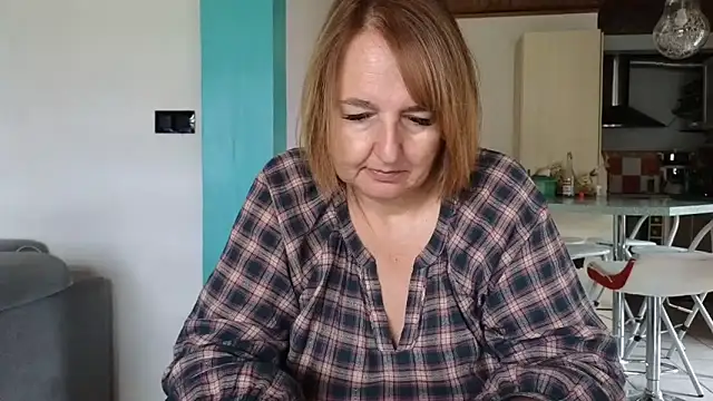 Snapshot of Sandcoq chatting on May 2026 08:43:02 AM Sandcoq online show from May 2026 08:43:02 AM