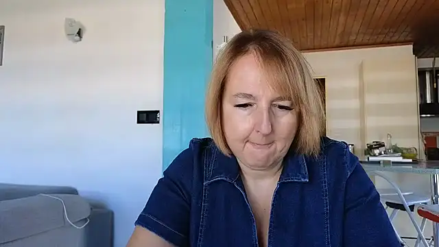 Snapshot of Sandcoq chatting on July 2026 08:12:01 AM Sandcoq online show from July 2026 08:12:01 AM