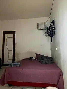 Carolinen online show from December 2025 03:51:02 PM