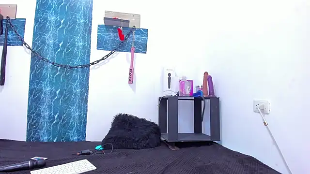 TYLA QUEEN online show from March 2025 09:16:01 PM