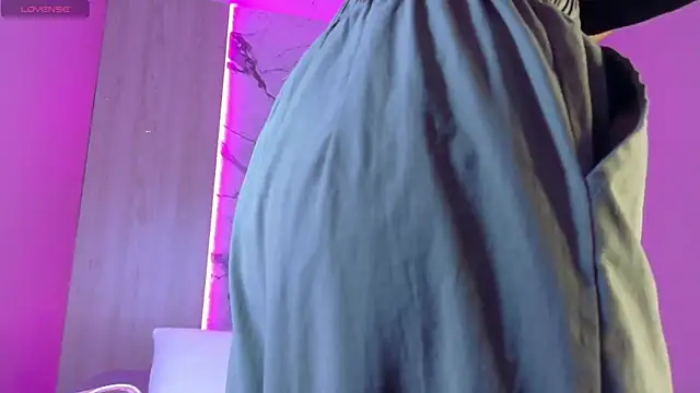 Charlotte Love10 online show from November 2025 12:16:01 PM