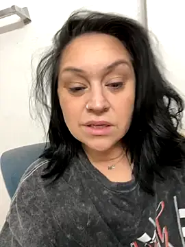 AlyssiaAmoreXO online show from December 2025 01:20:02 PM