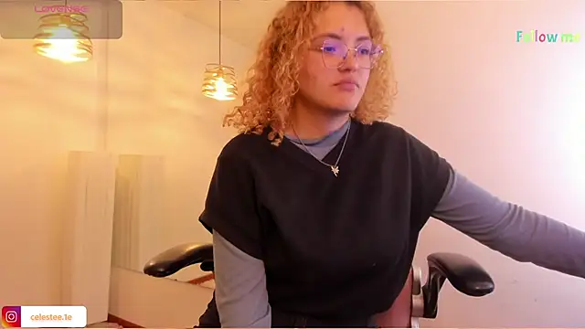 Snapshot of Missbrave1 chatting on February 2025 09:11:02 PM Missbrave1 online show from February 2025 09:11:02 PM
