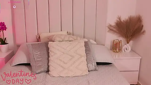 Sarajonnes online show from February 2026 10:39:02 PM