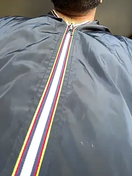 Dikkiduohottt online show from October 2025 11:40:01 AM