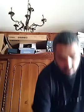 Dikkiduohottt online show from October 2025 12:52:02 PM