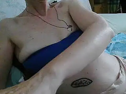 Snapshot of VeneRed chatting on June 2026 12:22:01 PM VeneRed online show from June 2026 12:22:01 PM