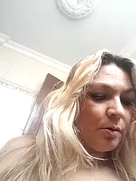 MalorySweet online show from March 2025 06:18:01 PM