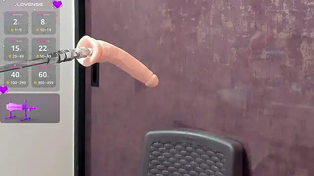 Snapshot of doll_bella_ chatting on February 2025 07:59:02 PM doll bella online show from February 2025 07:59:02 PM