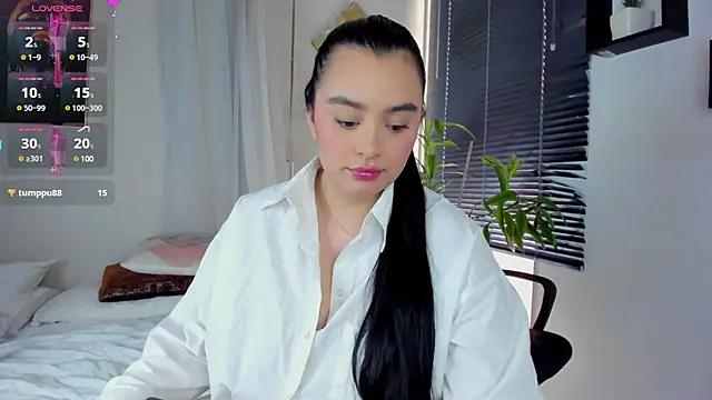 Cristal Cutte online show from December 2024 04:16:01 PM