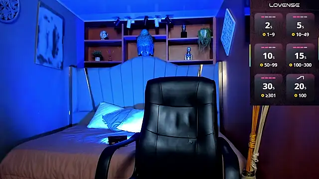 Lucy Williiams online show from December 2025 11:52:02 AM