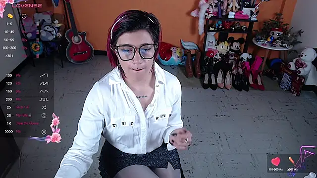 Snapshot of MissMiia2 chatting on December 2024 12:22:01 PM MissMiia2 online show from December 2024 12:22:01 PM
