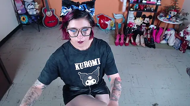 Snapshot of MissMiia2 chatting on January 2025 01:30:01 PM MissMiia2 online show from January 2025 01:30:01 PM
