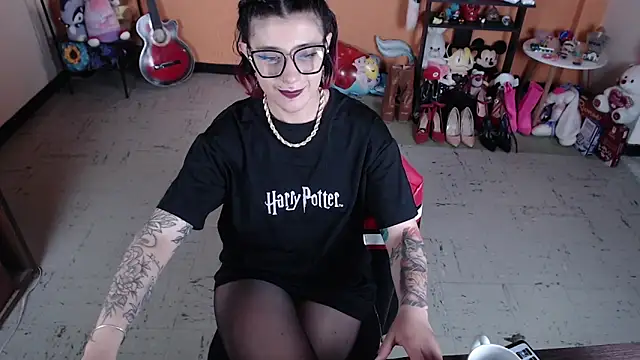 Snapshot of MissMiia2 chatting on January 2025 06:04:02 PM MissMiia2 online show from January 2025 06:04:02 PM