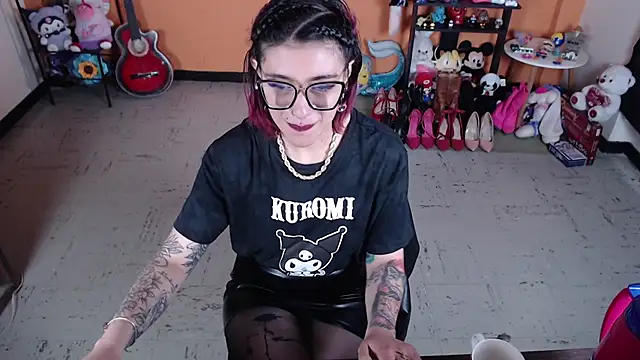 Snapshot of MissMiia2 chatting on January 2025 05:17:02 PM MissMiia2 online show from January 2025 05:17:02 PM